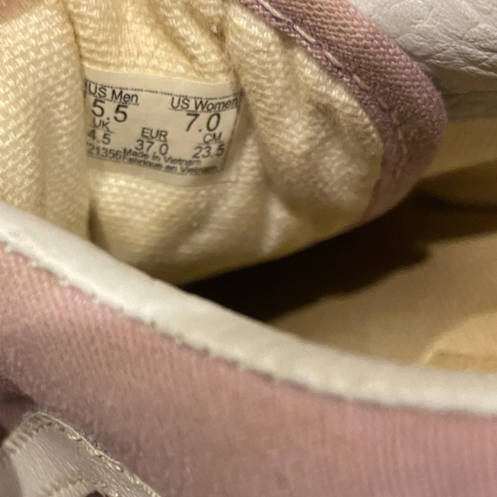 Vans - Picture 3 of 4